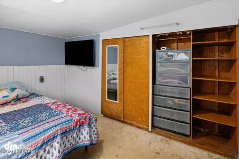 Bedroom - 6800 E 10th Ave, Anchorage, AK 99504 photo 5 of 6