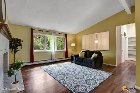 Living - 5321 E 98th Ave, Anchorage, AK 99507 photo 2 of 2