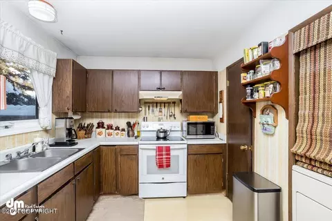 17505 Meadow Creek Dr, Eagle River, AK 99577 photo 14