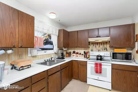 17505 Meadow Creek Dr, Eagle River, AK 99577 photo 13