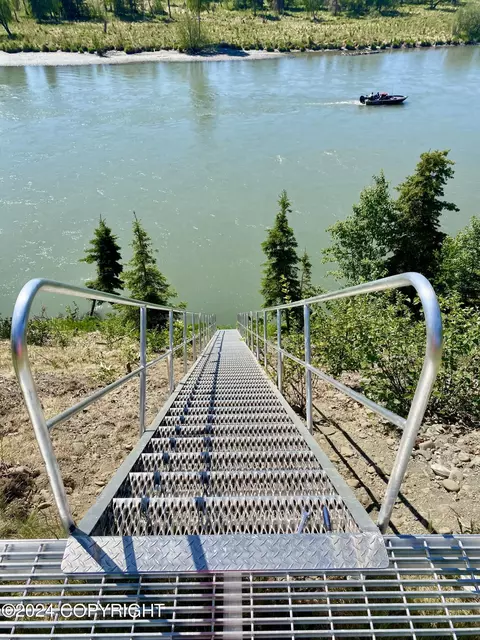 45091 Fish Trap Ct, Soldotna, AK 99669