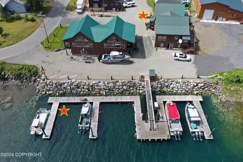 105 Cove St #4B, Craig, AK 99921