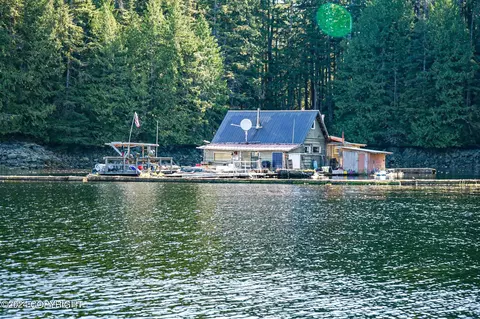 Thorne Bay Floathouse, Thorne Bay, AK 99919