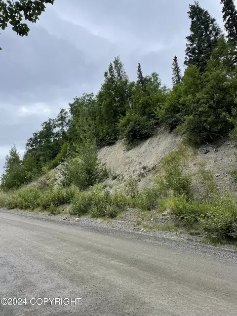 31 Unknown St, Anchorage, AK 99516