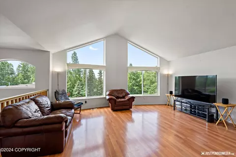 17946 Chardonnay Cir, Eagle River, AK 99577 photo 9