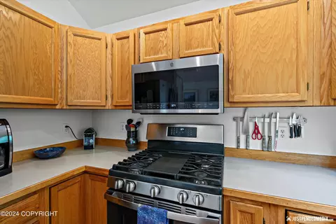 17946 Chardonnay Cir, Eagle River, AK 99577 photo 16