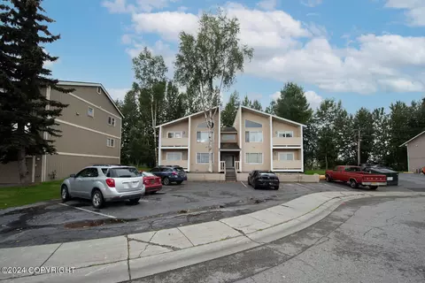 1810 Congress Cir, Anchorage, AK 99507