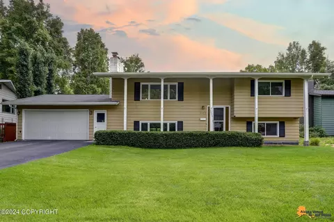 3429 Wingate Cir, Anchorage, AK 99508