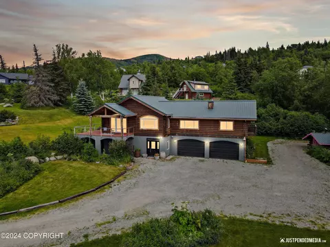 5757 Greece Dr, Anchorage, AK 99516