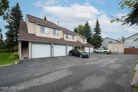 1930 Congress Cir, Anchorage, AK 99507