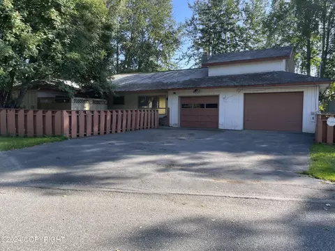 2608 Kona Ln, Anchorage, AK 99517
