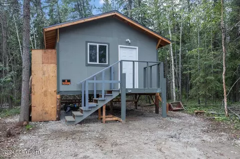 1283 Loon Ln, North Pole, AK 99705