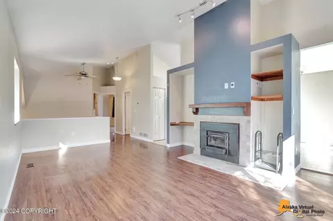 9308 Tanadak Cir, Eagle River, AK 99577