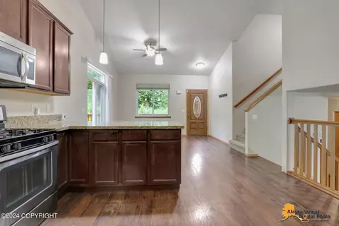 17251 S Juanita Loop, Eagle River, AK 99577 photo 9