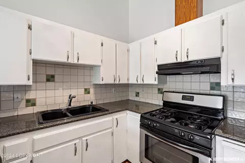 Kitchen - 9431 Agattu Cir, Eagle River, AK 99577 photo 2 of 2