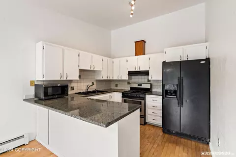Kitchen - 9431 Agattu Cir, Eagle River, AK 99577 photo 1 of 2