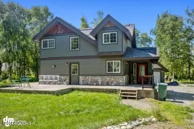 7582 N King Cove Dr, Wasilla, AK 99654