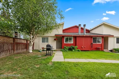 4520 Reka Dr, Anchorage, AK 99508