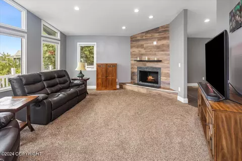 20188 Constitution Dr, Eagle River, AK 99577 photo 9