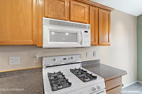 Kitchen - 1705 E 59th Ave, Anchorage, AK 99507 photo 3 of 4
