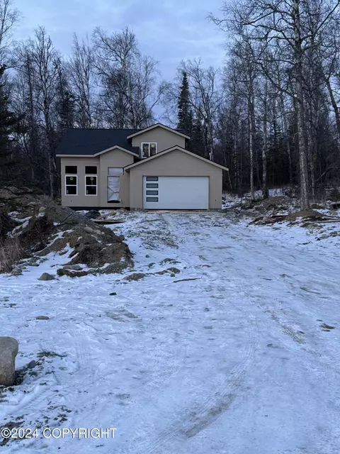 8210 N Mohawk St, Palmer, AK 99645