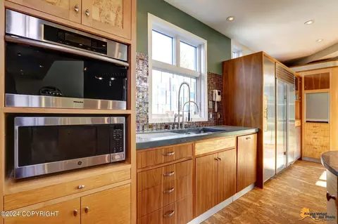 Kitchen - 1710 E 24th Ave, Anchorage, AK 99508 photo 5 of 9