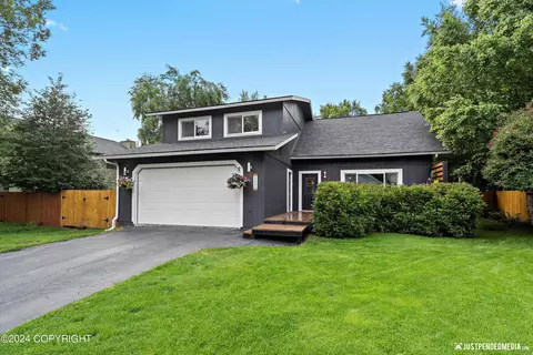 3520 Spinnaker Dr, Anchorage, AK 99516