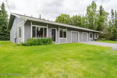 411 N Gill St, Kenai, AK 99611