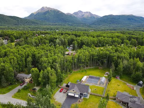 View/Area - 23070 Sheltering Spruce Ave, Chugiak, AK 99567 photo 4 of 15
