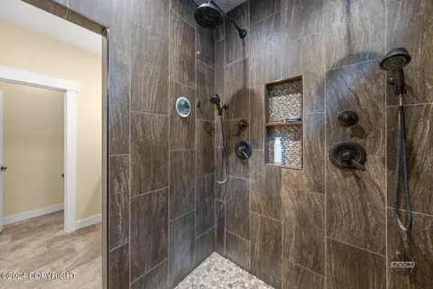 Bath - 23070 Sheltering Spruce Ave, Chugiak, AK 99567 photo 4 of 5