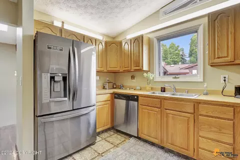 271 Dailey Ave # 10, Anchorage, AK 99515 photo 7