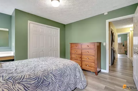 271 Dailey Ave # 10, Anchorage, AK 99515 photo 10