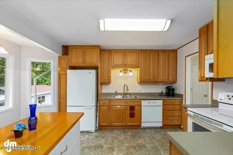 17822 James Way, Eagle River, AK 99577 photo 18