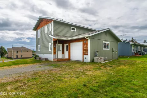 4251 Main St, Homer, AK 99603