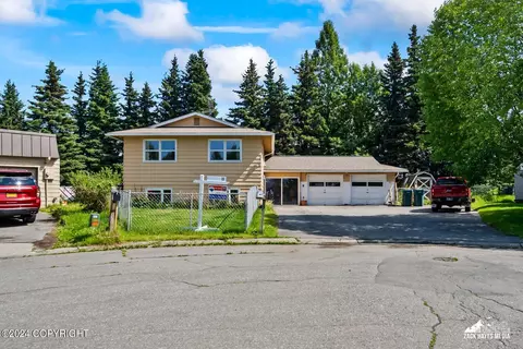 531 E 46th Pl, Anchorage, AK 99503 photo 1