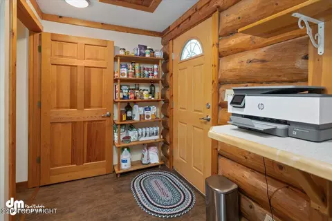 Entry Way - 18029 Kamkoff Ave, Chugiak, AK 99577 photo 5 of 6