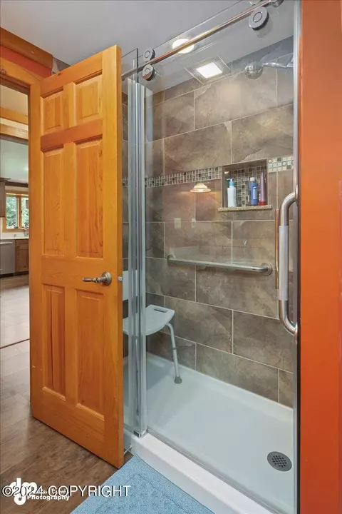 Bath - 18029 Kamkoff Ave, Chugiak, AK 99577 photo 4 of 4