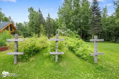 Exterior - 18029 Kamkoff Ave, Chugiak, AK 99577 photo 36 of 44
