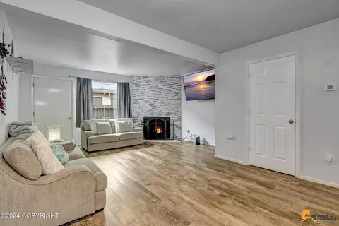 Living - 4045 E 20th Ave # 71, Anchorage, AK 99508 photo 2 of 3