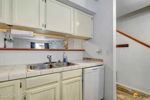 Kitchen - 4045 E 20th Ave # 71, Anchorage, AK 99508 photo 3 of 3