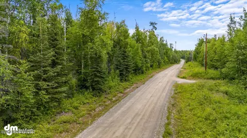 6420 S Hemlock Dr, Wasilla, AK 99654
