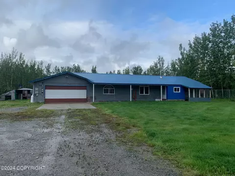 14165 W Knights Dr, Big Lake, AK 99652