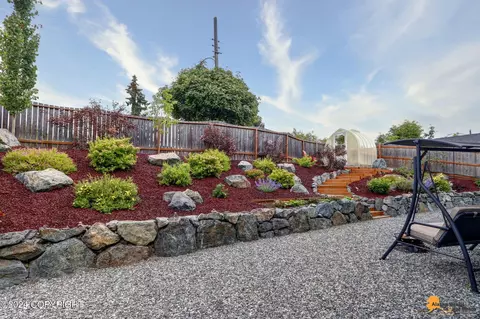 1167 Northpointe Bluff Dr, Anchorage, AK 99501 photo 6