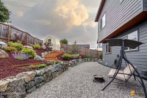 1167 Northpointe Bluff Dr, Anchorage, AK 99501 photo 59