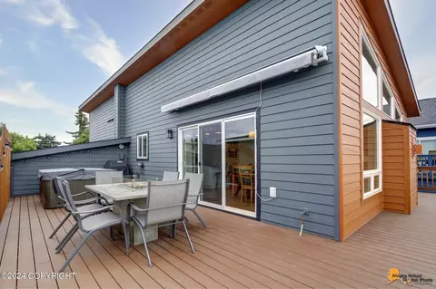 1167 Northpointe Bluff Dr, Anchorage, AK 99501 photo 27