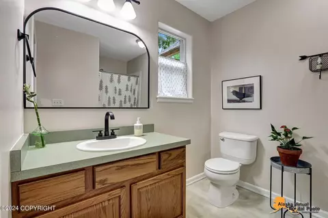 21140 River Park Dr, Eagle River, AK 99577 photo 9