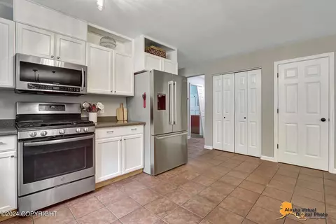 21140 River Park Dr, Eagle River, AK 99577 photo 16