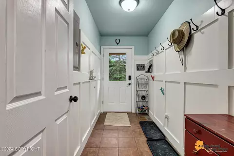 21140 River Park Dr, Eagle River, AK 99577 photo 4