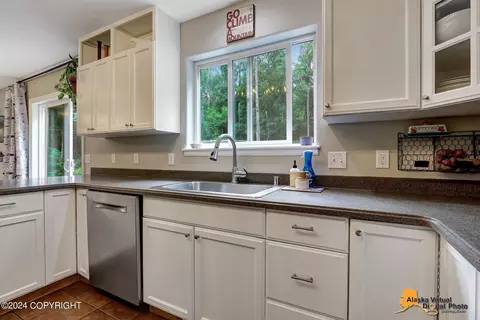 21140 River Park Dr, Eagle River, AK 99577 photo 14