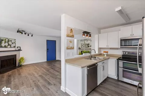 221 Mccarrey St # 11-2B, Anchorage, AK 99508